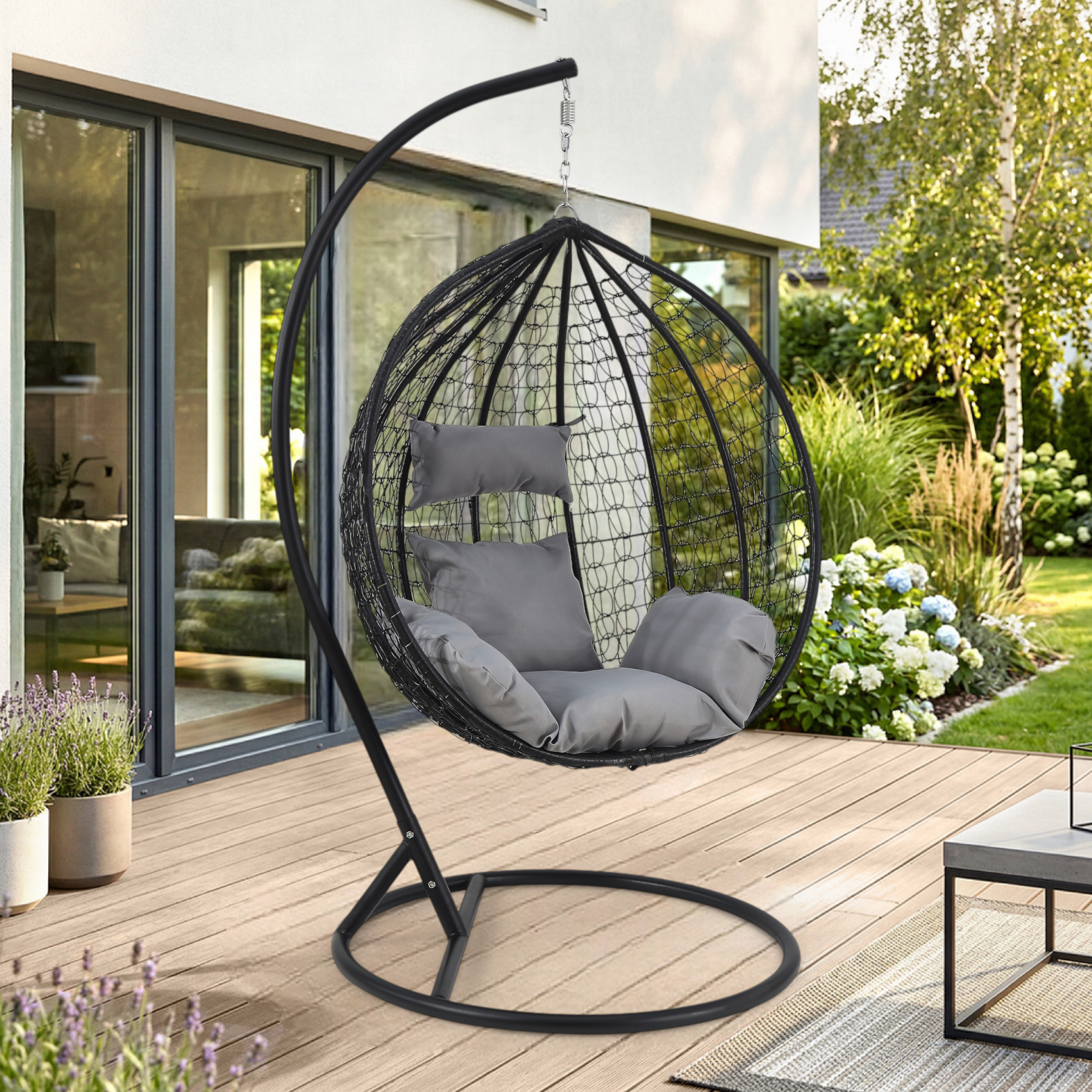 Rippuv aiatool Izeda (must)